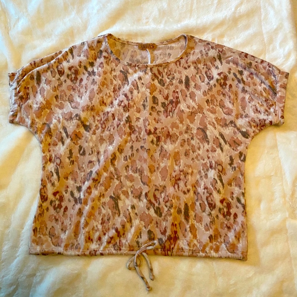 Super soft drawstring top!